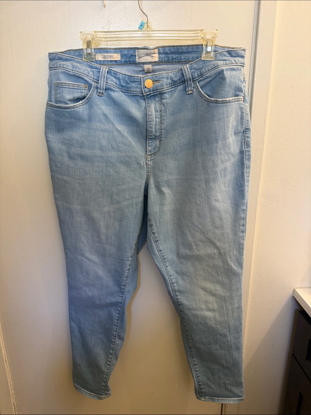 Universal Thread Light Blue High-Rise Skinny Jeans - Women